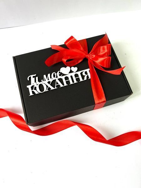 Подарунковий набір з мініатюрами і з солодощами 1010 фото